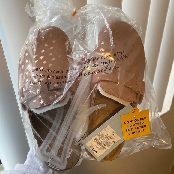 NWT Cat & jack girls slip ons size 13 - Picture 1 of 9
